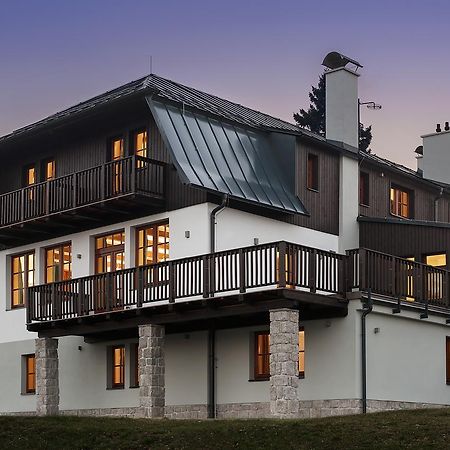 Aneta Hotel&Restaurant Vitkovice Bagian luar foto