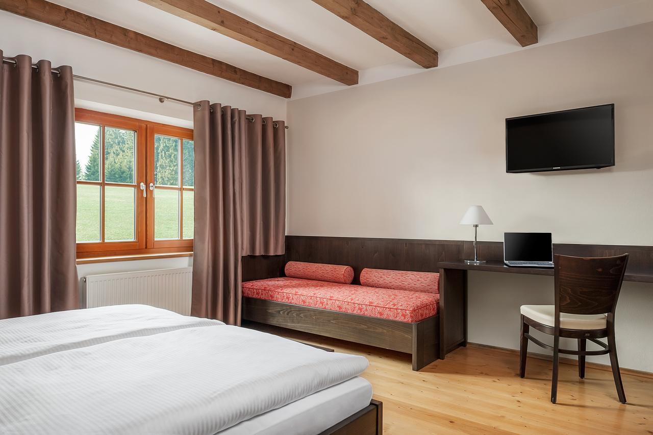 Aneta Hotel&Restaurant Vitkovice Bagian luar foto