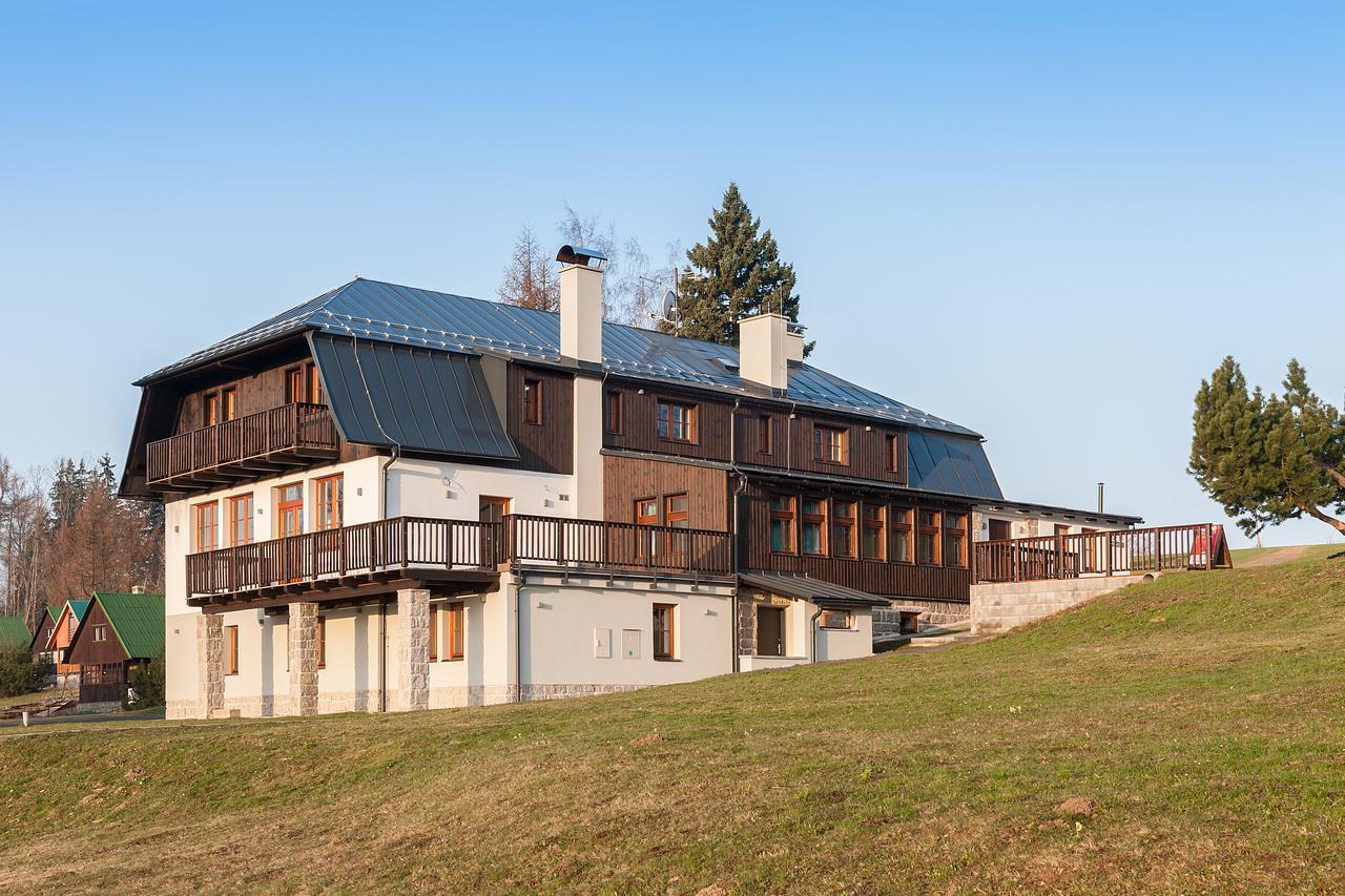Aneta Hotel&Restaurant Vitkovice Bagian luar foto