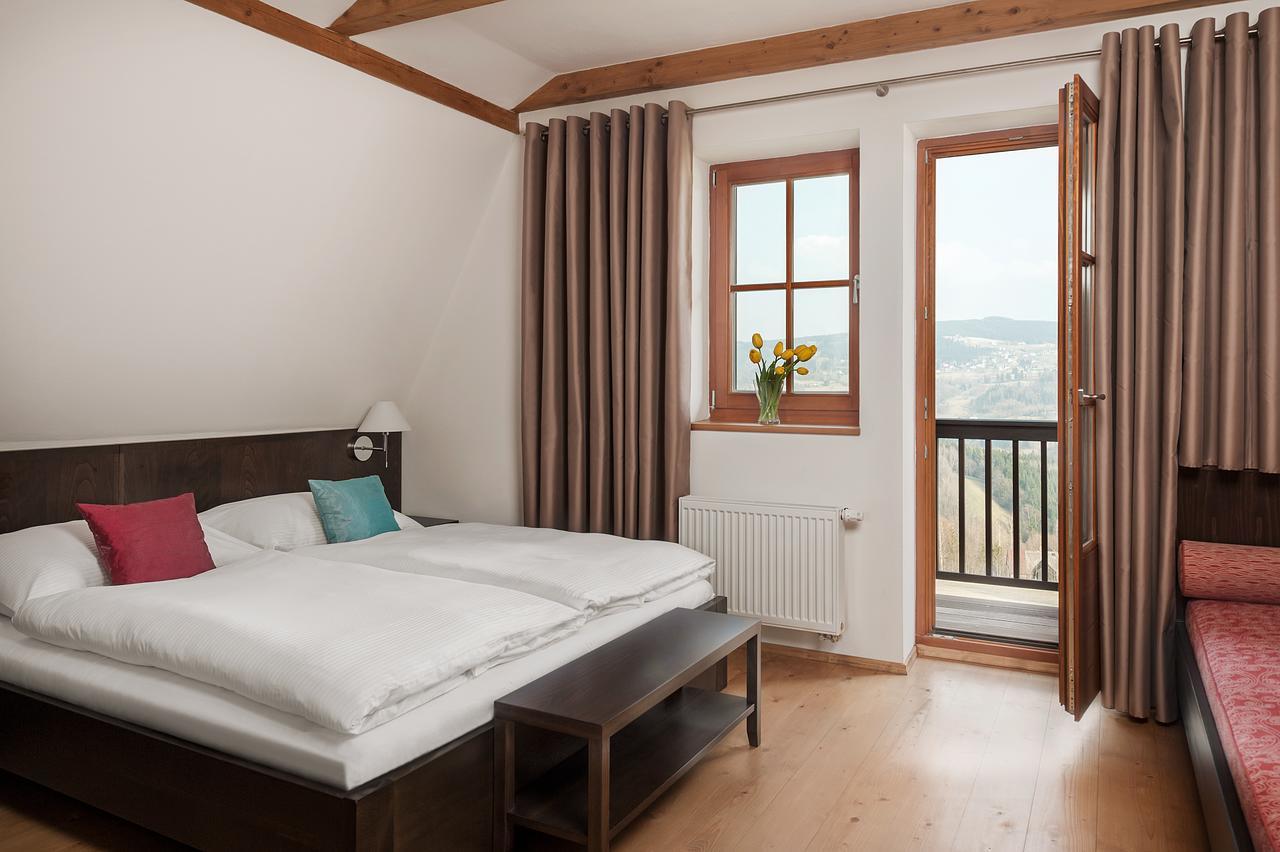 Aneta Hotel&Restaurant Vitkovice Bagian luar foto