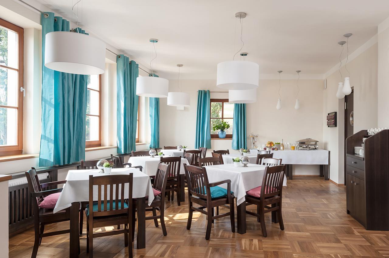 Aneta Hotel&Restaurant Vitkovice Bagian luar foto
