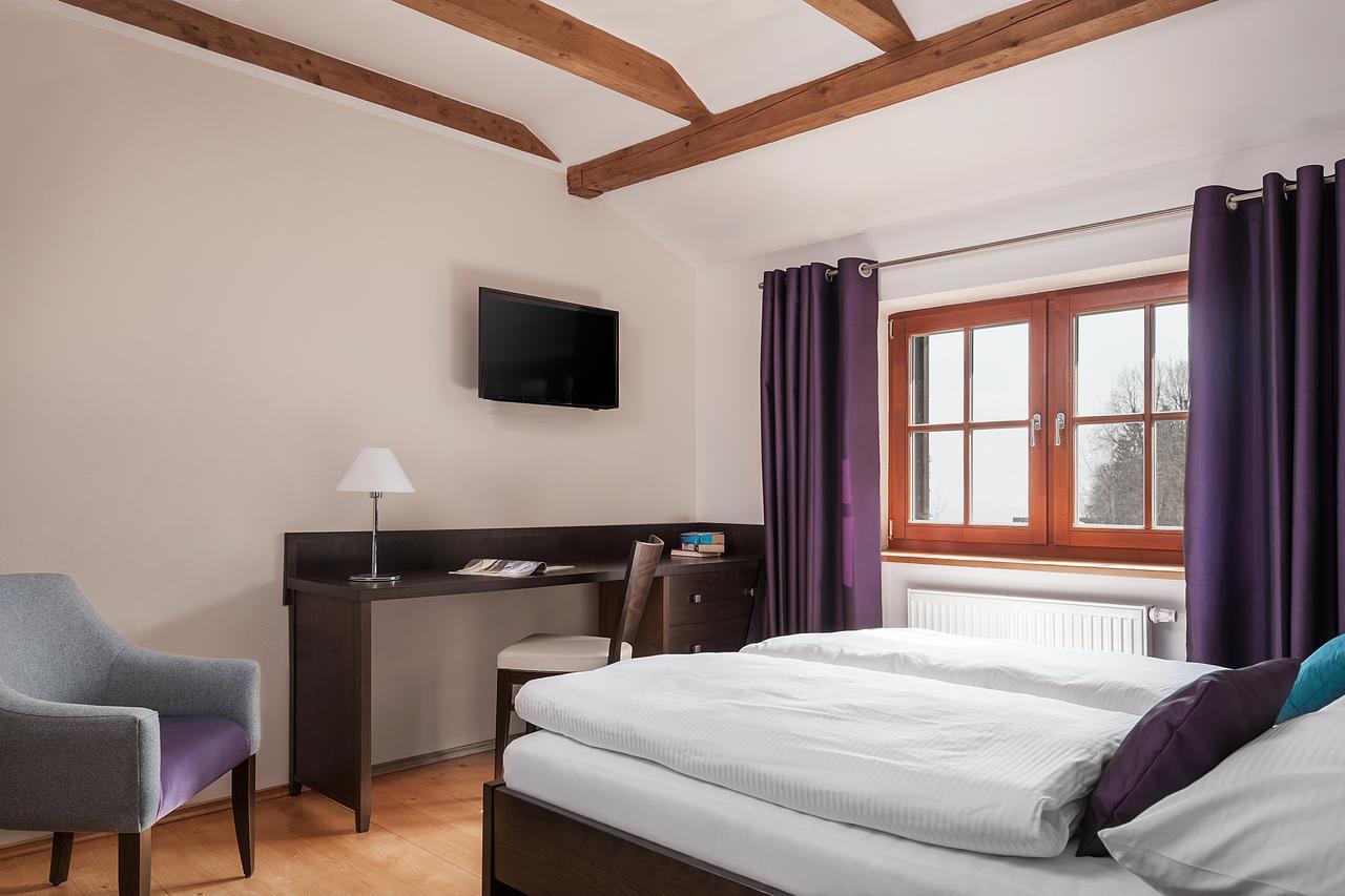 Aneta Hotel&Restaurant Vitkovice Bagian luar foto